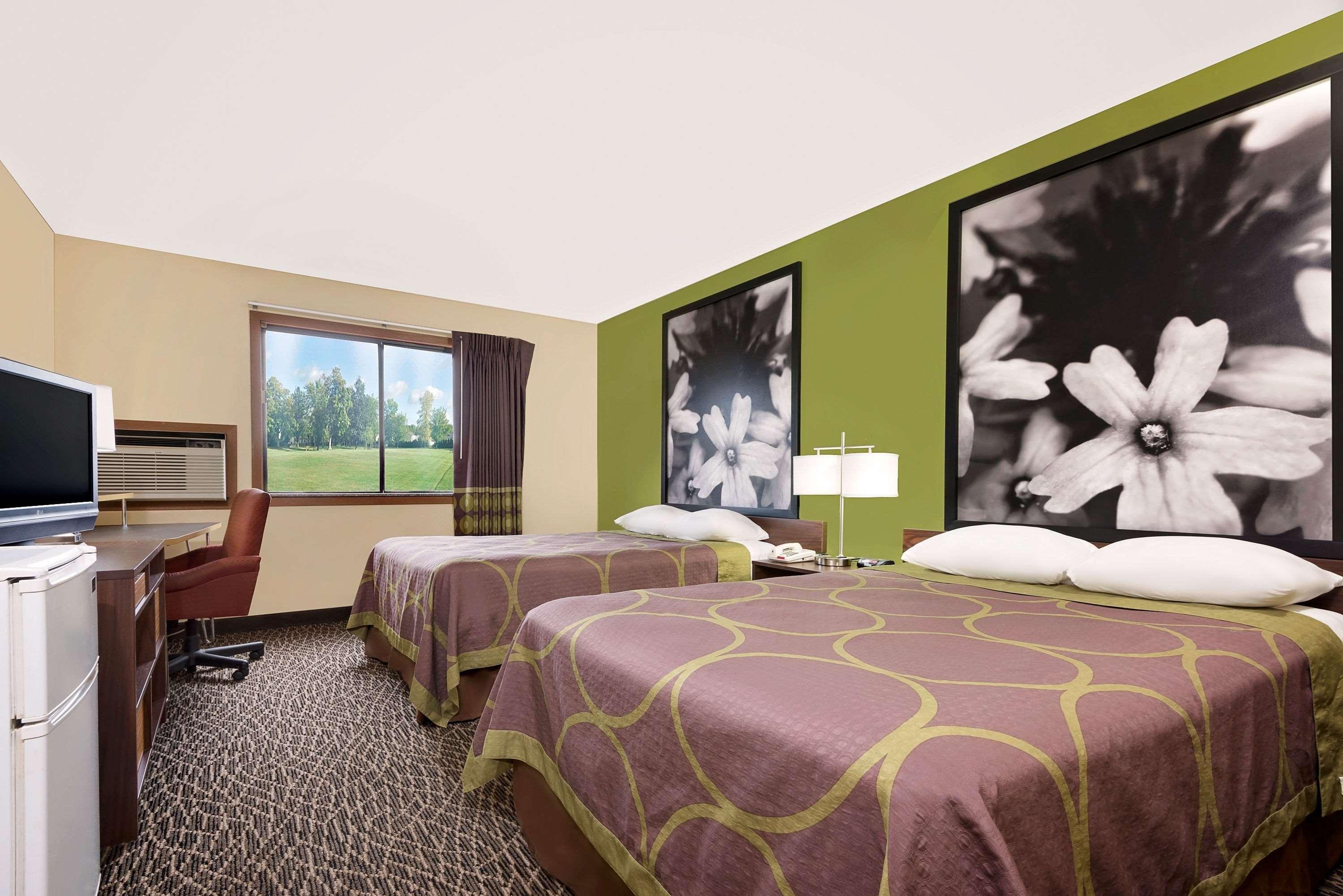 Super 8 By Wyndham Muncie/Ball St. College Area Exterior photo